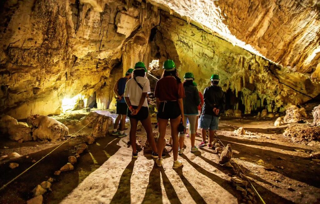 Passeio para as Grutas de São Miguel